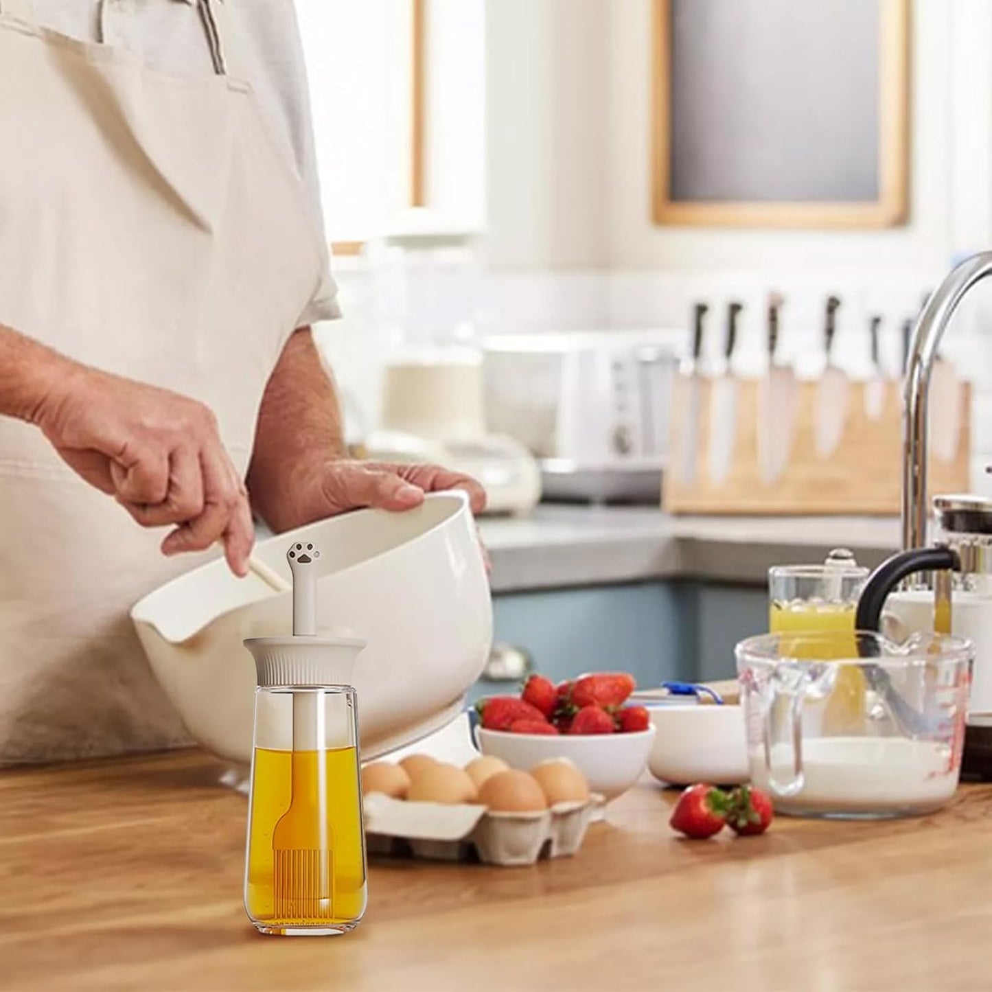 300ml Oil Bottle with Silicone Brush – Cute Handle Oil Dispenser for Cooking, BBQ & Baking